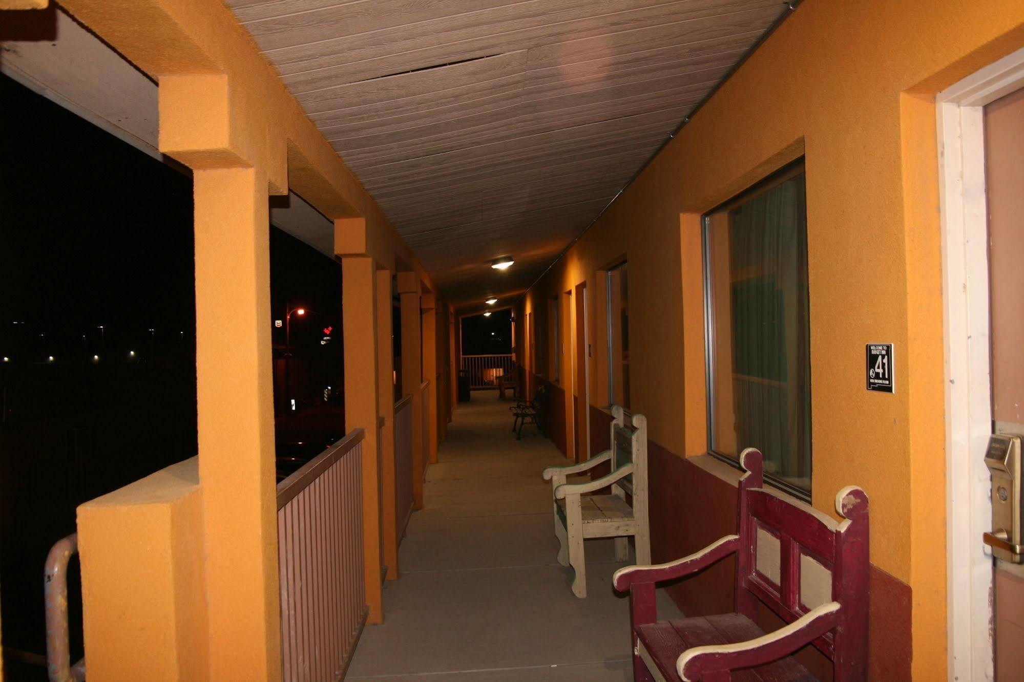 Budget Inn Артезія Екстер'єр фото
