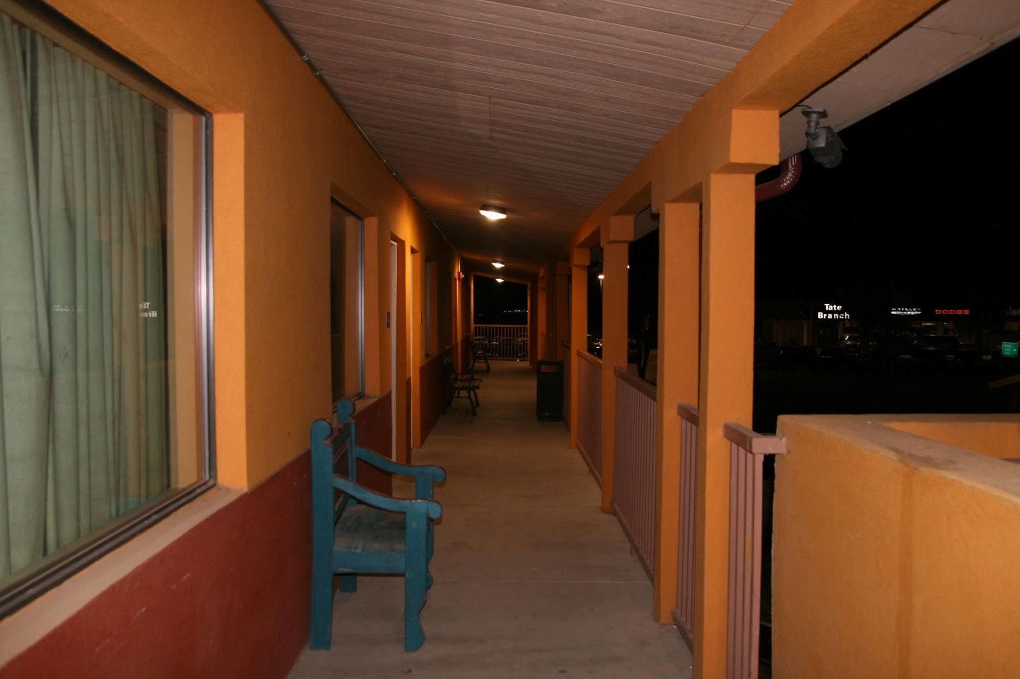 Budget Inn Артезія Екстер'єр фото
